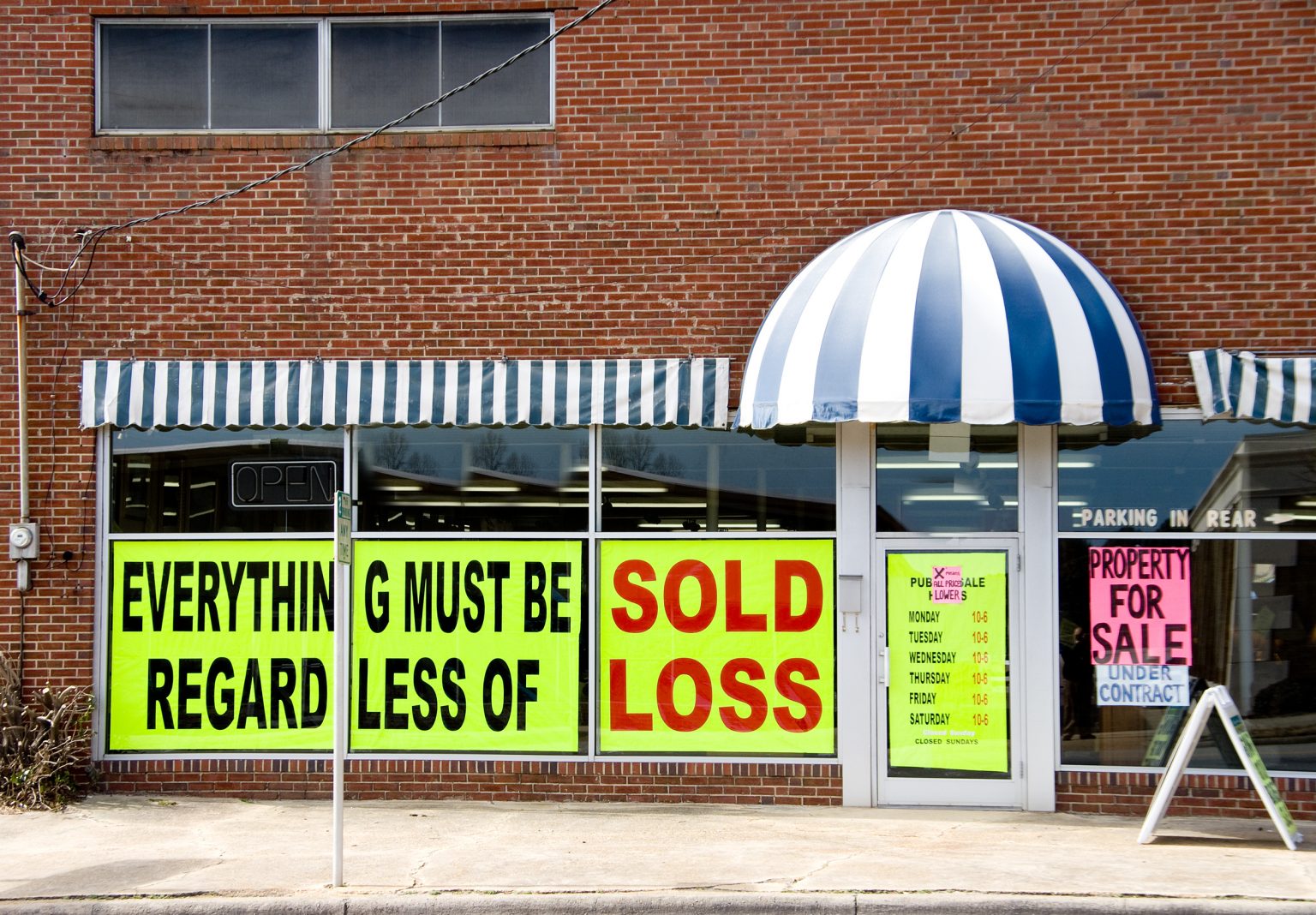 Estate Sale vs Garage Sale Understanding the Differences