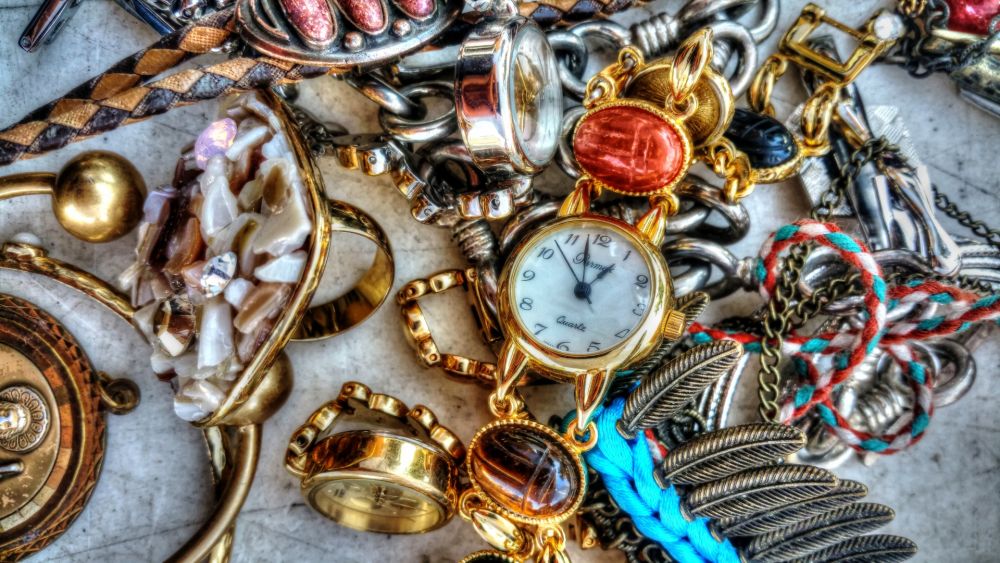 how to pack jewelry for moving